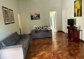 Foto 1 de Casa com 3 Quartos à venda, 190m² em Centro, Uberlândia