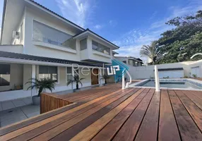 Foto 1 de Casa com 4 Quartos à venda, 350m² em Barra da Tijuca, Rio de Janeiro