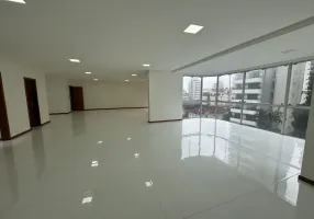 Foto 1 de Apartamento com 4 Quartos à venda, 272m² em Centro, Florianópolis