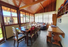 Foto 1 de Casa com 7 Quartos à venda, 242m² em Pimenteiras, Teresópolis