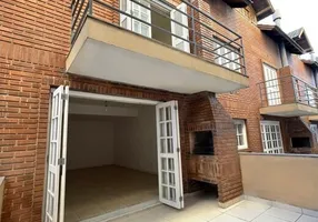 Foto 1 de Casa com 2 Quartos à venda, 170m² em Chácara das Pedras, Porto Alegre