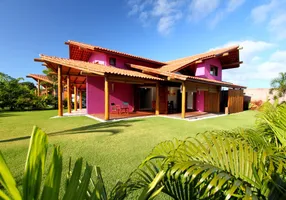 Foto 1 de Casa de Condomínio com 4 Quartos à venda, 230m² em Coroa Vermelha, Porto Seguro
