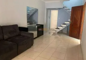 Foto 1 de Sobrado com 3 Quartos para venda ou aluguel, 190m² em Baeta Neves, São Bernardo do Campo