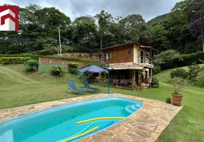 Foto 1 de Casa de Condomínio com 4 Quartos à venda, 236m² em Pedro do Rio, Petrópolis