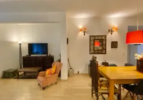 Foto 1 de Apartamento com 3 Quartos à venda, 100m² em Lagoa, Rio de Janeiro