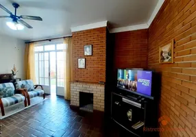 Foto 1 de Casa com 3 Quartos para alugar, 220m² em Cidade São Francisco, São Paulo