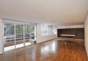 Foto 1 de Apartamento com 3 Quartos à venda, 262m² em Jardim Europa, São Paulo