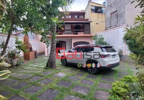 Foto 1 de Casa com 5 Quartos à venda, 200m² em Centro, Arraial do Cabo