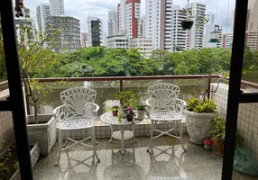 Foto 1 de Apartamento com 4 Quartos à venda, 238m² em Graças, Recife
