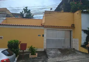 Foto 1 de Casa com 3 Quartos à venda, 190m² em Vila Iracema, Nova Iguaçu