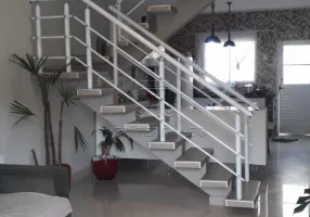 Foto 1 de Sobrado com 4 Quartos à venda, 198m² em Jardim Tannus, Jundiaí