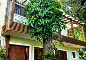 Foto 1 de Casa com 4 Quartos à venda, 200m² em Ipanema, Porto Alegre