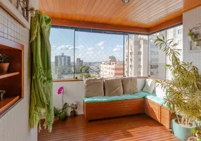 Foto 1 de Apartamento com 3 Quartos à venda, 96m² em Higienópolis, Porto Alegre