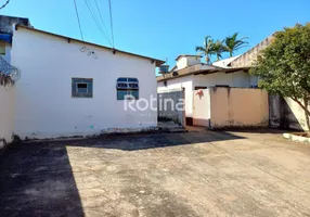 Foto 1 de Casa de Condomínio com 6 Quartos à venda, 143m² em Osvaldo Rezende, Uberlândia