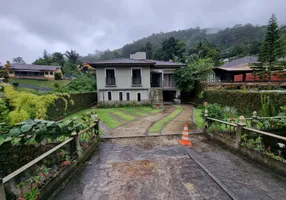 Foto 1 de Casa com 10 Quartos à venda, 225m² em Retiro, Petrópolis