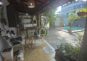 Foto 1 de Casa com 4 Quartos à venda, 278m² em Freguesia- Jacarepaguá, Rio de Janeiro