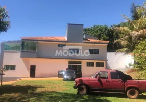 Foto 1 de Fazenda/Sítio com 3 Quartos à venda, 5400m² em , Indianópolis
