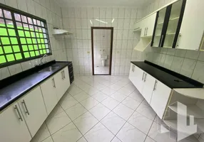 Foto 1 de Casa com 3 Quartos à venda, 250m² em Jardim Maria Cibele, Jaú