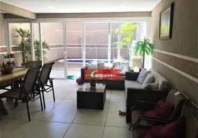 Foto 1 de Sobrado com 3 Quartos à venda, 300m² em Jardim Vila Galvão, Guarulhos
