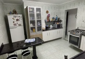 Foto 1 de Casa com 3 Quartos à venda, 240m² em Vila Ré, São Paulo