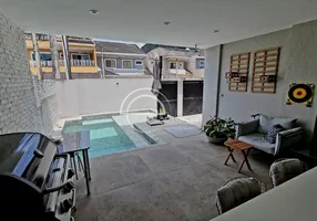 Foto 1 de Casa com 3 Quartos à venda, 300m² em Vargem Pequena, Rio de Janeiro
