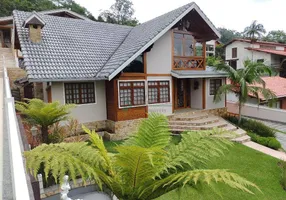 Foto 1 de Casa de Condomínio com 3 Quartos à venda, 229m² em Carlos Guinle, Teresópolis
