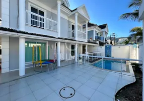 Foto 1 de Casa de Condomínio com 4 Quartos à venda, 255m² em Recreio Dos Bandeirantes, Rio de Janeiro