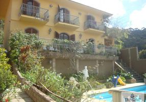 Foto 1 de Casa com 3 Quartos à venda, 235m² em Vale do Paraíso, Teresópolis