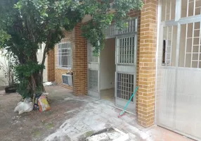 Foto 1 de Casa com 3 Quartos à venda, 250m² em Carolina, Nova Iguaçu