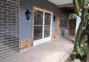 Foto 1 de Casa com 2 Quartos para alugar, 120m² em Colubandê, São Gonçalo