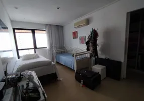 Foto 1 de Apartamento com 4 Quartos à venda, 393m² em Casa Amarela, Recife