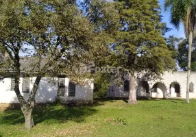 Foto 1 de Fazenda/Sítio com 3 Quartos à venda, 200m² em Lomba do Pinheiro, Viamão