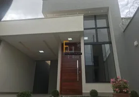 Foto 1 de Casa com 3 Quartos à venda, 137m² em Setor Tres Marias I, Goiânia