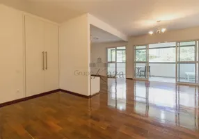 Foto 1 de Apartamento com 3 Quartos à venda, 140m² em Moema, São Paulo