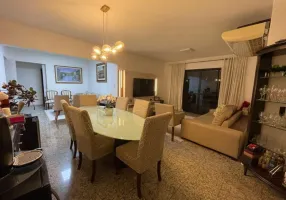 Foto 1 de Apartamento com 4 Quartos à venda, 175m² em Umarizal, Belém
