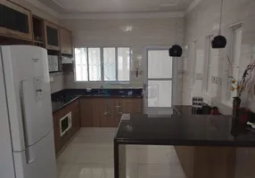 Foto 1 de Casa com 2 Quartos à venda, 122m² em Centro, Serra Azul