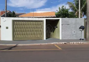 Foto 1 de Casa com 3 Quartos à venda, 150m² em Jardim Dumont, Araraquara