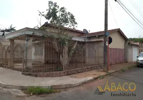 Foto 1 de Casa com 2 Quartos à venda, 88m² em Nucleo Residencial Silvio Vilari, São Carlos