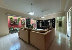 Foto 1 de Casa com 3 Quartos à venda, 191m² em Dom Eduardo, Uberaba