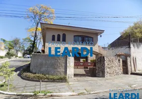 Foto 1 de Casa com 3 Quartos à venda, 380m² em Jardim dos Ipês, Cotia