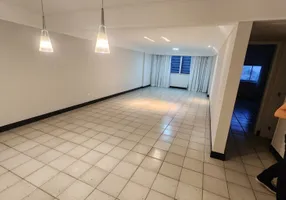 Foto 1 de Apartamento com 4 Quartos à venda, 200m² em Barra, Salvador