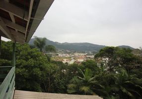 Foto 1 de Chácara com 5 Quartos à venda, 190m² em Jardim Janaína, Biguaçu