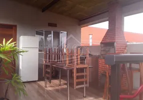 Foto 1 de Sobrado com 4 Quartos à venda, 120m² em Pereque Mirim, Caraguatatuba