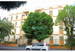 Foto 1 de Apartamento com 3 Quartos à venda, 95m² em Bancarios, Londrina