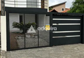 Foto 1 de Sobrado com 4 Quartos à venda, 176m² em Neves, Ponta Grossa