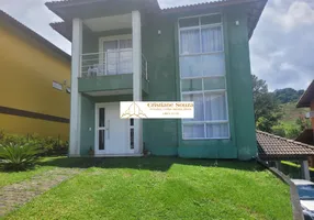 Foto 1 de Casa de Condomínio com 4 Quartos para venda ou aluguel, 400m² em Vargem Grande, Teresópolis