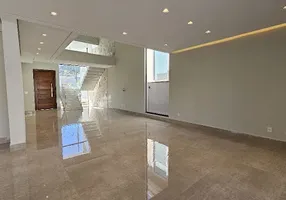 Foto 1 de Casa com 3 Quartos à venda, 300m² em Centro, Louveira