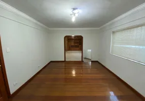 Foto 1 de Casa com 4 Quartos à venda, 266m² em Centro, Uberlândia