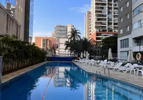 Foto 1 de Apartamento com 4 Quartos para alugar, 110m² em Moema, São Paulo