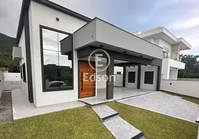 Foto 1 de Casa com 3 Quartos à venda, 132m² em Praia de Fora, Palhoça